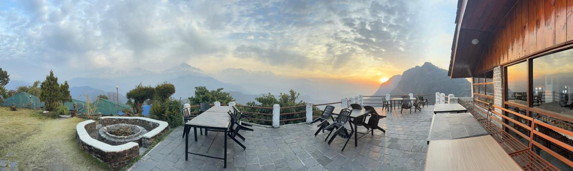 Es Deurali Resort Pókhara Exteriér fotografie