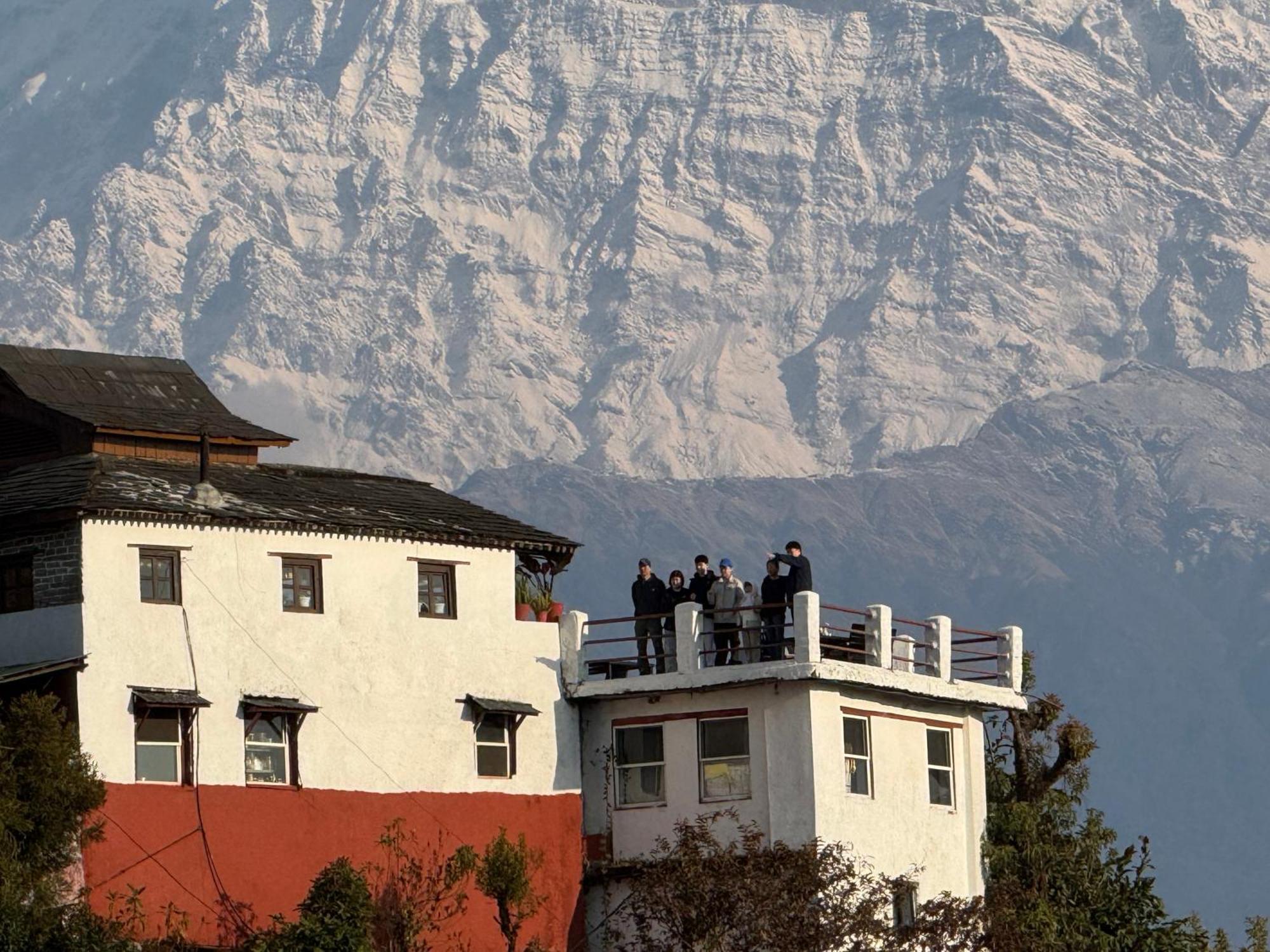 Es Deurali Resort Pókhara Exteriér fotografie